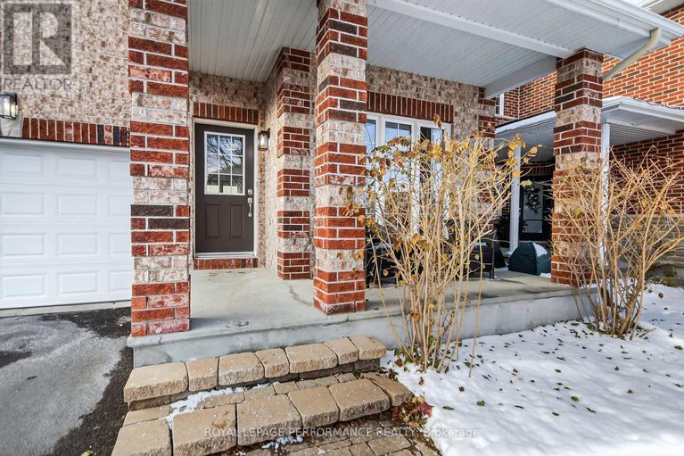 29164946/1910-schroeder-crescent/springridgeeast-village/ottawa/ontario/K4A4P8_3