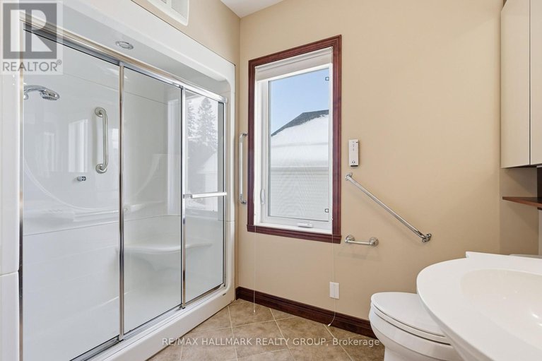 29286684/521-nelson-street-w/hawkesbury/ontario/K6A2K3_23