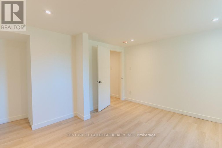 29088434/29-crownhill-street/beacon-hill-south/ottawa/ontario/K1J7K3_33