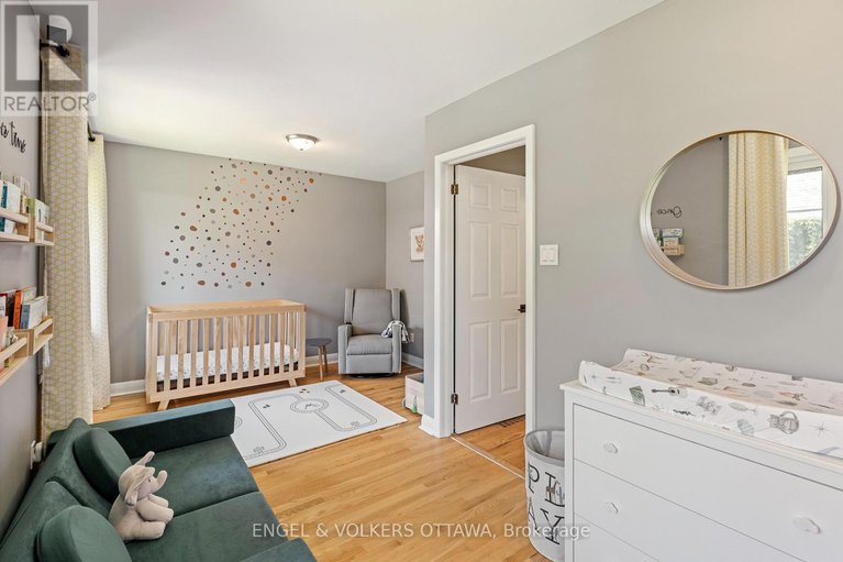28638374/2097-neepawa-avenue/carlingwood/ottawa/ontario/K2A3L8_19