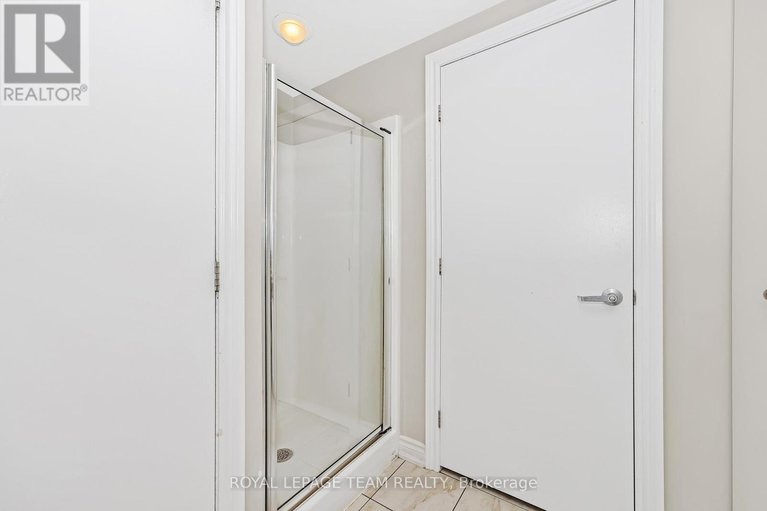 28538040/1404-234-rideau-street/sandy-hill/ottawa/ontario/K1N0A9_18