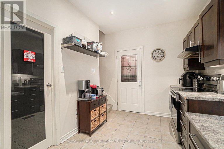28569388/55-argyle-avenue/ottawa-centregolden-triangle/ottawa/ontario/K2P1B3_13
