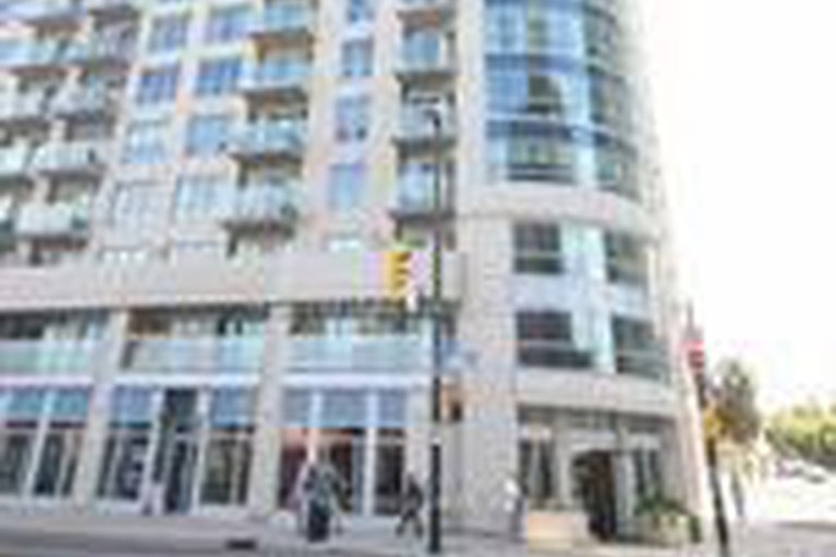 2802 - 242 Rideau Street