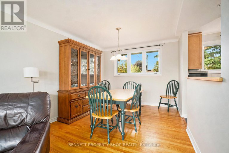 28973672/17-glenmanor-drive/meadowlandscrestview/ottawa/ontario/K2G3E8_7