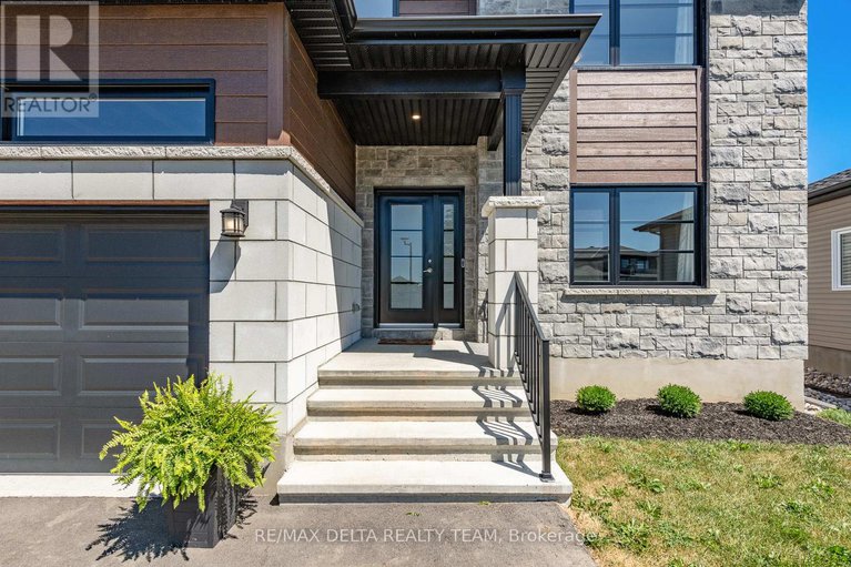 28750811/688-geneva-crescent/embrun/russell/ontario/K0A1W0_2