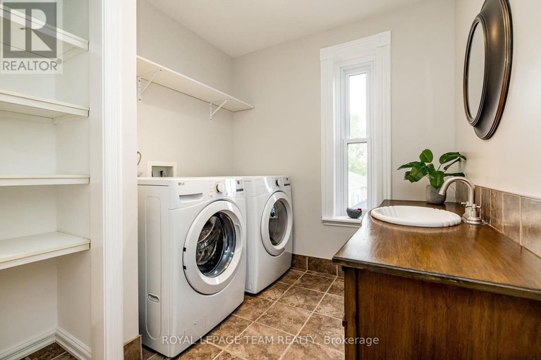 28894849/294-dumbrille-street/kemptville/north-grenville/ontario/K0G1J0_44