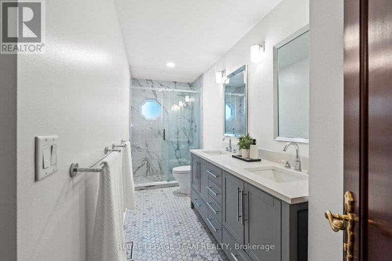 29645621/17-craigmohr-court/craig-henrywoodvale/ottawa/ontario/K2G4P9_23