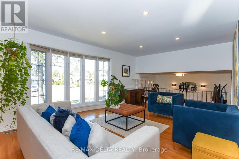 29629374/13-parklane-court/blackburn-hamlet/ottawa/ontario/K1B3H3_6