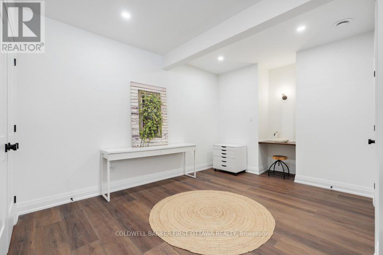 29348578/179-glenncastle-drive/carp/ottawa/ontario/K0A1L0_42