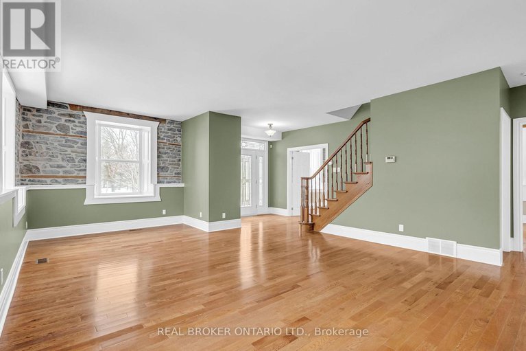 28292982/2486-county-rd-18-road/kemptville/north-grenville/ontario/K0G1J0_11