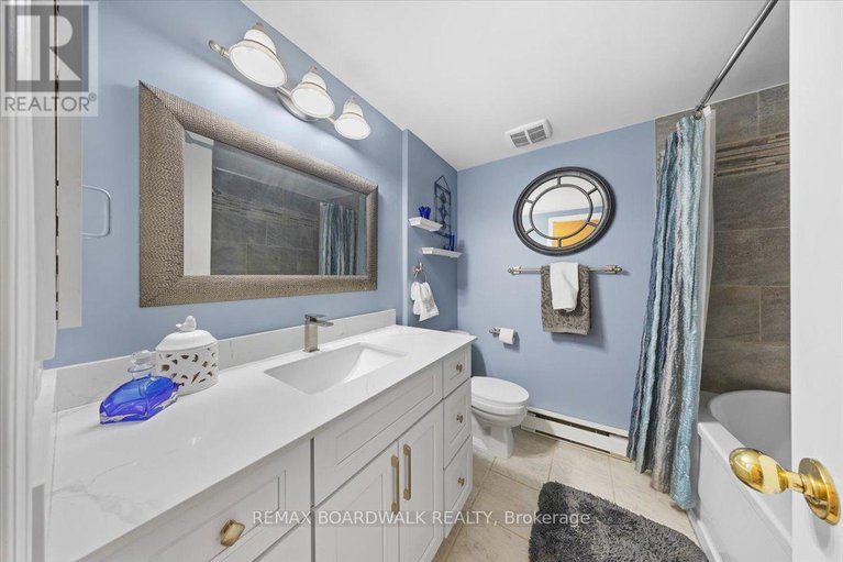 29344607/a-6623-bilberry-drive/convent-glen-north/ottawa/ontario/K1C4N5_22