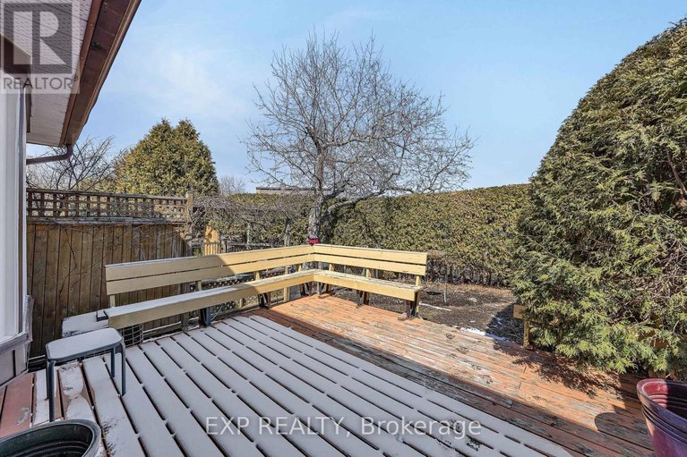 29583332/10-greenboro-crescent/hunt-club-parkgreenboro/ottawa/ontario/K1T1W5_15