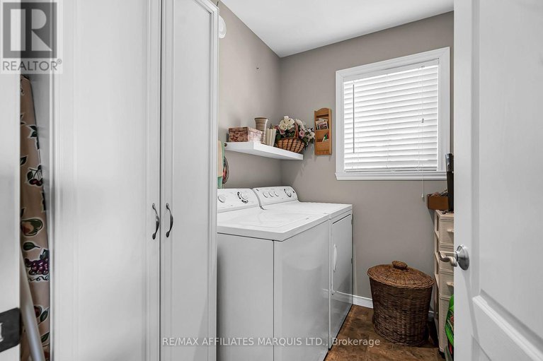 28599755/6796-st-louis-point-road/south-glengarry-charlottenburgh-twp/south-glengarry/ontario/K0C2E0_21
