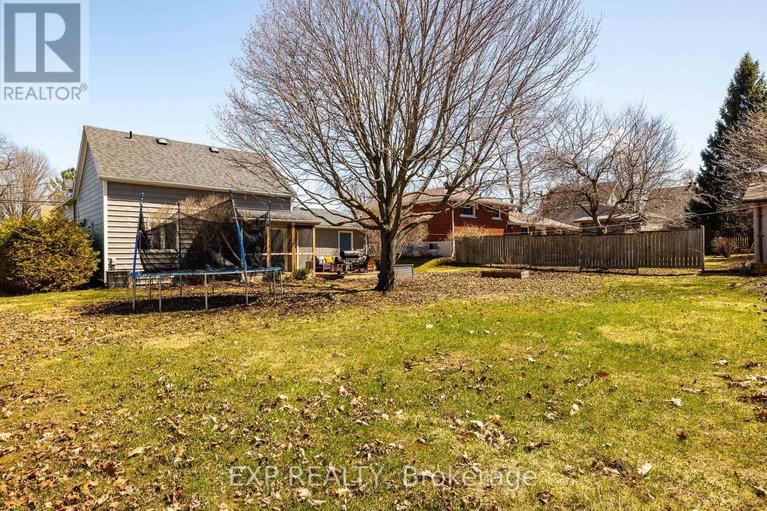 29633169/308-st-george-street/almonte/mississippi-mills/ontario/K0A1A0_36