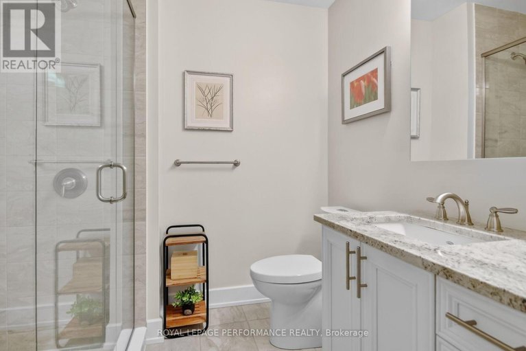 29610198/408-615-longfields-drive/longfields/ottawa/ontario/K2J6J3_42