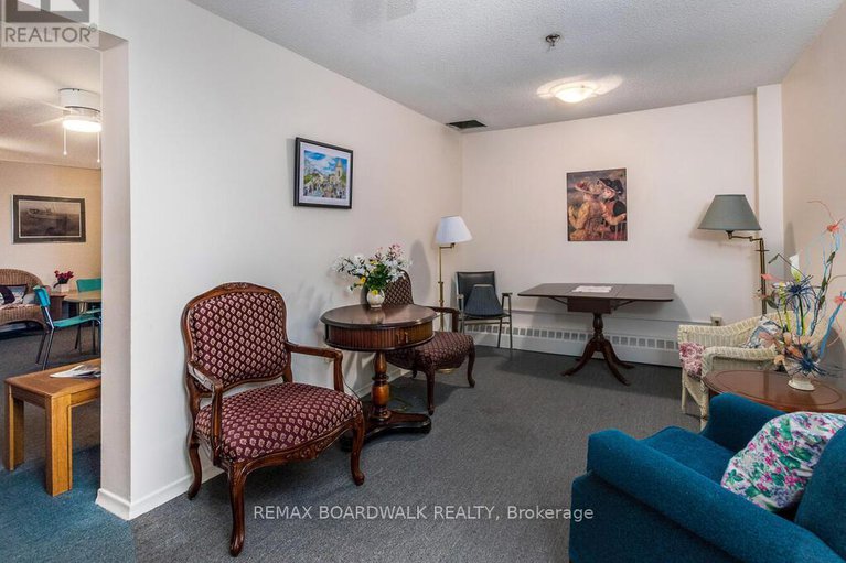 29255405/709-2400-virginia-drive/urbandale-acres/ottawa/ontario/K1H8L3_23