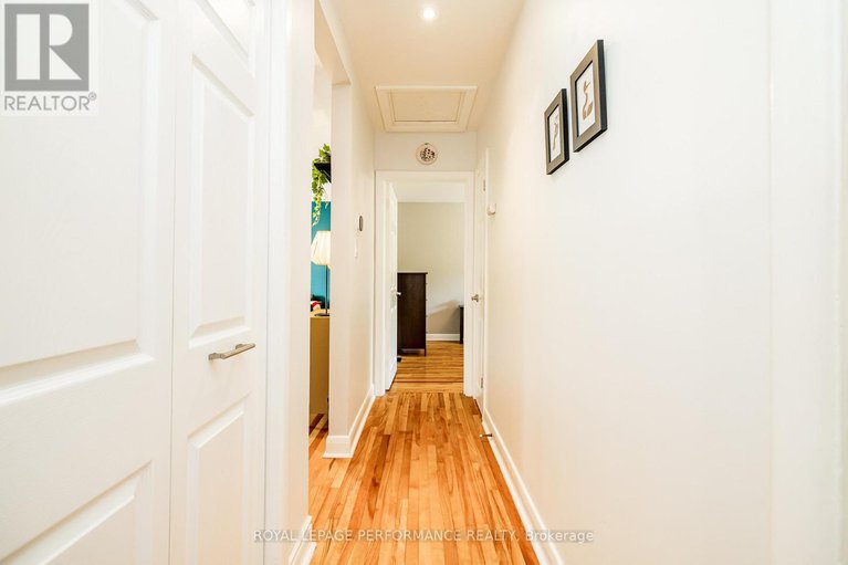 28842718/343-fullerton-avenue/overbrookcastle-heights/ottawa/ontario/K1K1K2_19