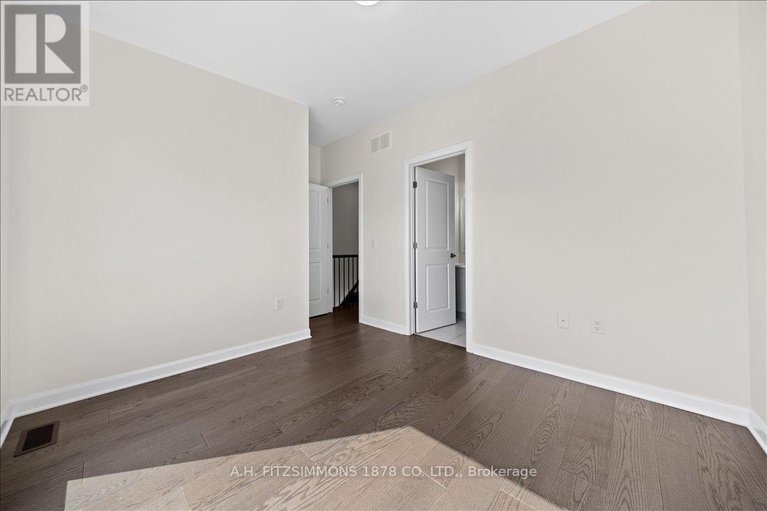 29037173/306-foliage-private/redwood-park/ottawa/ontario/K2H0C5_34