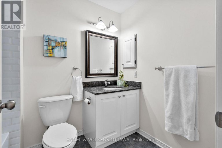 28880746/287-meilleur-private/vanier/ottawa/ontario/K1L0A2_23