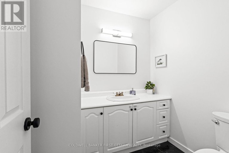 28427469/2722-wyldewood-street/emerald-woodssawmill-creek/ottawa/ontario/K1T2R9_22