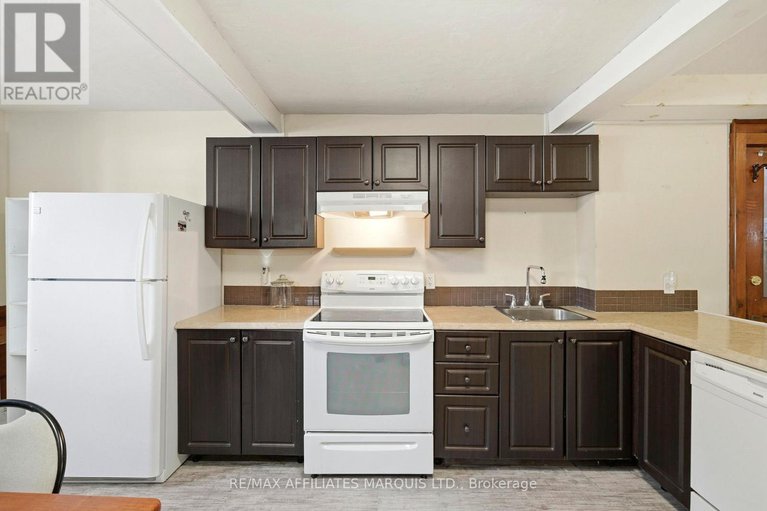 29323072/21-spruce-street/ingleside/south-stormont/ontario/K0C1M0_31