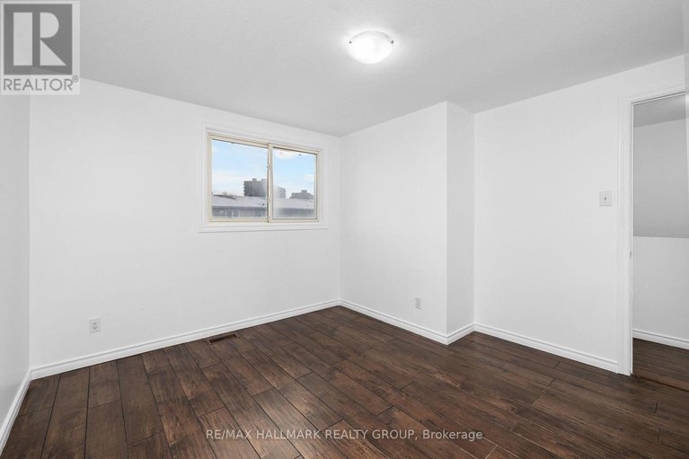 29173642/c-1458-heatherington-road/heron-gateindustrial-park/ottawa/ontario/K1V6S1_21