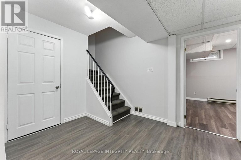 28843090/7900-decarie-drive/orleans-wood/ottawa/ontario/K1C2K3_33