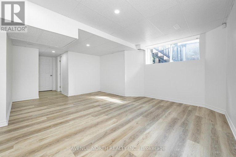 29611479/184-felicity-crescent/mer-bleuebradley-estatesanderson-park/ottawa/ontario/K1W0C2_39