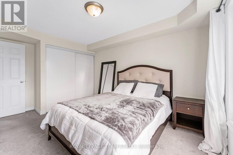 28851361/8-575-stonefield-private/barrhaven-east/ottawa/ontario/K2G4R5_18
