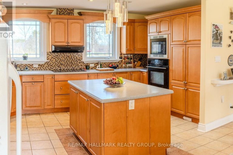 29654321/21-skeel-court/btwn-franktown-rd-fallowfield-rd/ottawa/ontario/K0A1B0_6