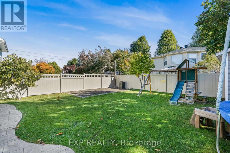 29412976/1601-bottriell-way/fallingbrookpineridge/ottawa/ontario/K4A1W5_29