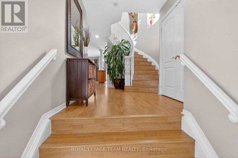 29421780/6302-sablewood-place/chapel-hill/ottawa/ontario/K1C7M6_3