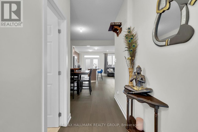 29156490/1076-curraglass-walk/stittsville-north/ottawa/ontario/K2S3A3_4