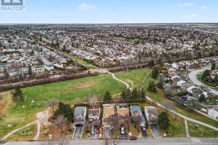 29159460/18-shetland-way/bridlewood/ottawa/ontario/K2M1R9_21