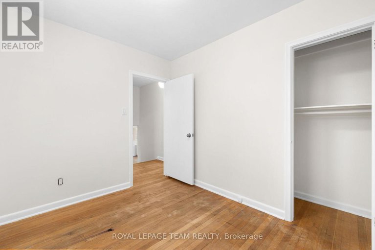 29244449/2358-malone-crescent/queensway-terrace-southridgeview/ottawa/ontario/K2C1L5_28