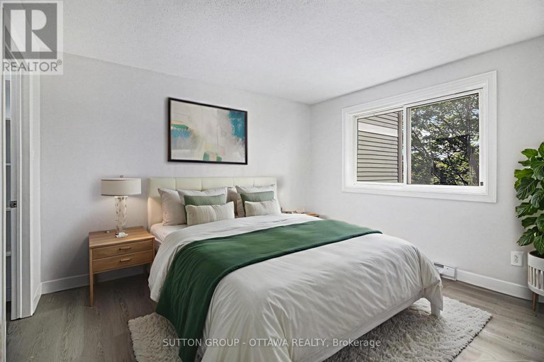 28811237/314-270-brittany-drive/viscount-alexander-park/ottawa/ontario/K1K4M3_11