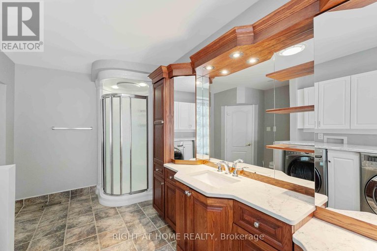 28502747/599-donald-street/overbrookcastle-heights/ottawa/ontario/K1K1L3_25