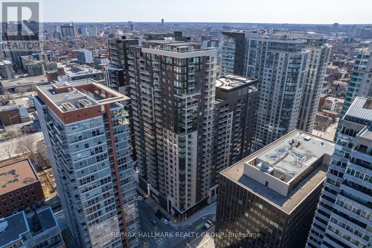 29589392/308-180-george-street/lower-townbyward-market/ottawa/ontario/K1N0G8_16