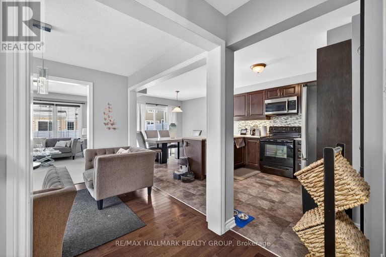 29495852/81-switch-grass-crescent/half-moon-bay/ottawa/ontario/K2J5Z3_4