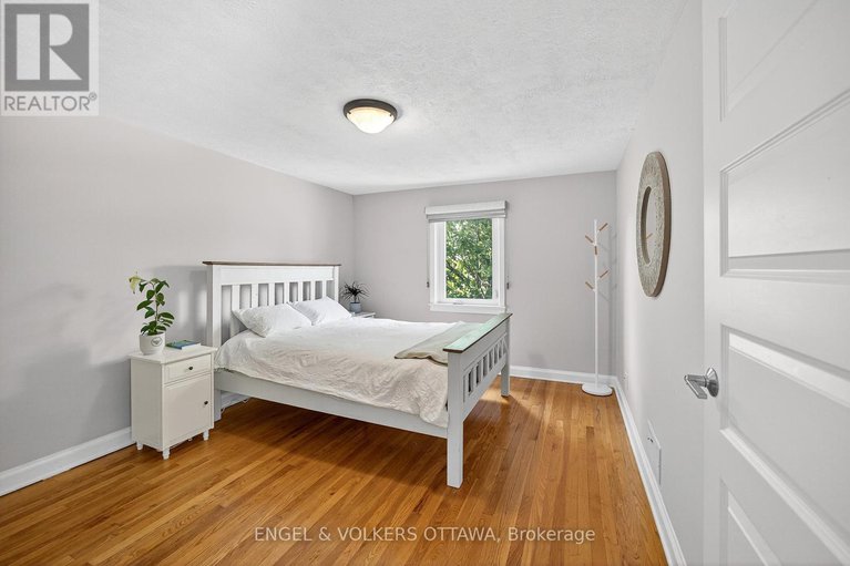 28835292/557-roosevelt-avenue/mckellarhighland/ottawa/ontario/K2A2A2_27