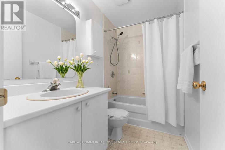 28842081/2074-avenue-p/eastway-gardensindustrial-park/ottawa/ontario/K1G6G7_21
