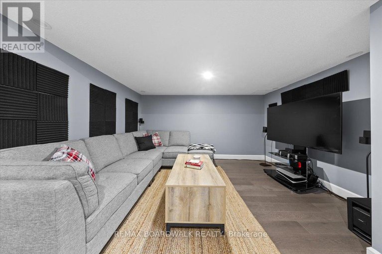 29250494/2065-breezewood-street/springridgeeast-village/ottawa/ontario/K4A4R8_33