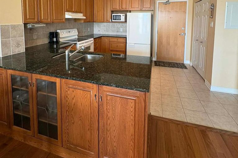 29288641/401-205-bolton-street/lower-townbyward-market/ottawa/ontario/K1N1K7_8