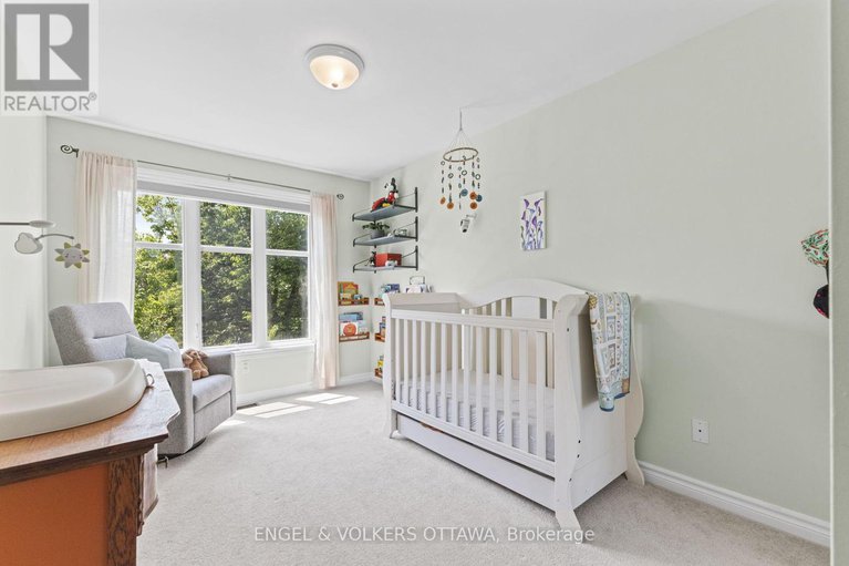 28528943/18-mccooeye-lane/stittsville-central/ottawa/ontario/K2S1B9_20