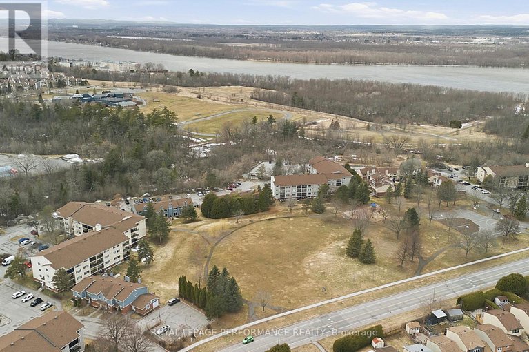 29570423/6442-bilberry-drive/orleans-wood/ottawa/ontario/K1C4P3_32