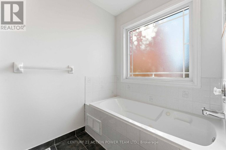 29012383/20-woodford-way-n/longfields/ottawa/ontario/K2J4C4_30