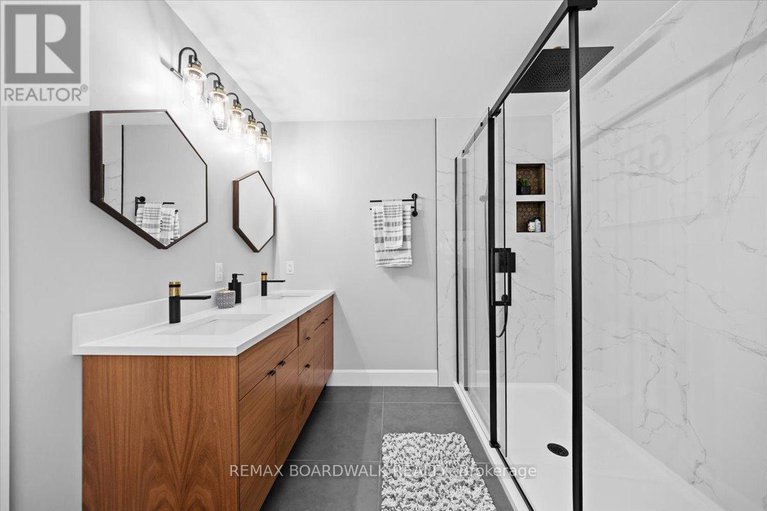 29250494/2065-breezewood-street/springridgeeast-village/ottawa/ontario/K4A4R8_26