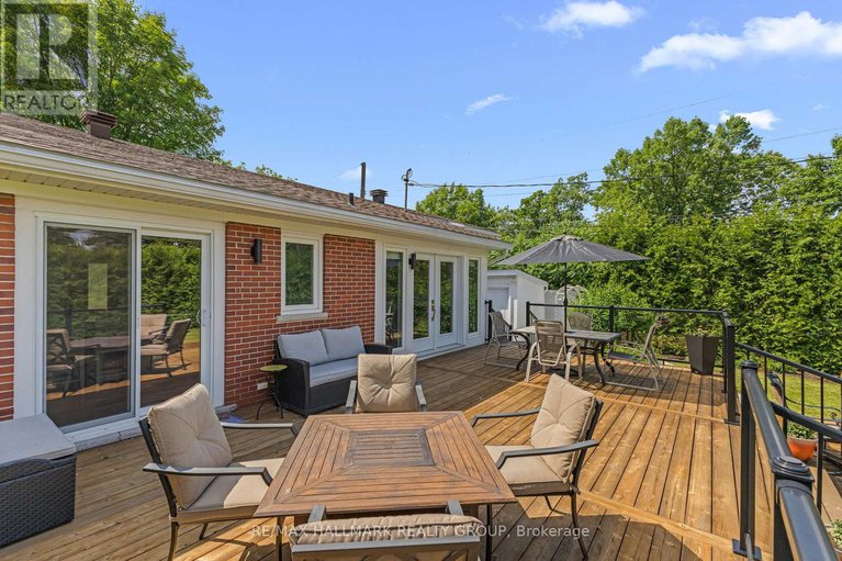 28537676/1883-barnhart-place/alta-vistafaircrest-heights/ottawa/ontario/K1H5B5_44