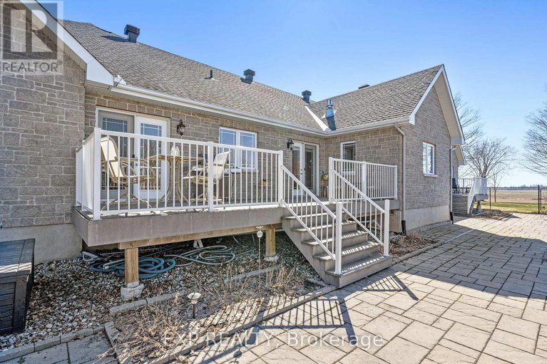 28552096/5940-brophy-drive/south-of-fallowfield-road/ottawa/ontario/K0A2Z0_42