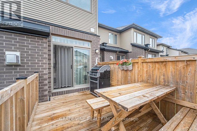 29618523/383-memorial-grove/riverside-southgloucester-glen/ottawa/ontario/K1X0C7_35